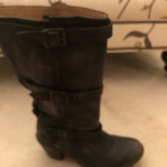 Frye Carmen distressed triple strap boot - Picture 5 of 13